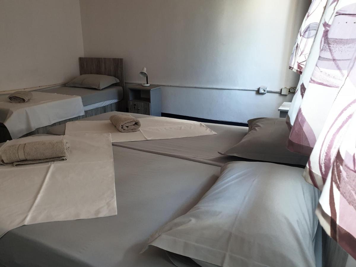 Barlin Guesthouse Grill&Camping Shkodër Buitenkant foto