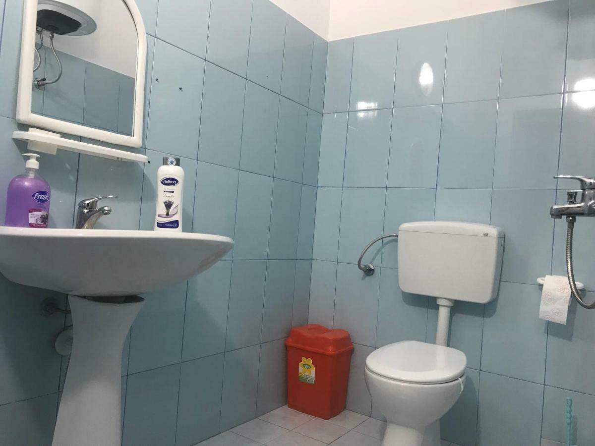 Barlin Guesthouse Grill&Camping Shkodër Buitenkant foto